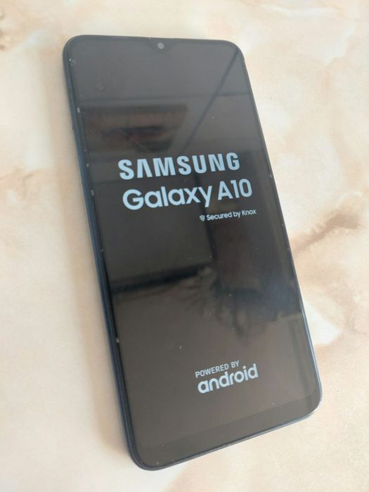 [A10] Vând Samsung Galaxy A10 [perfect funcțional] [cu o pată] //poze reale