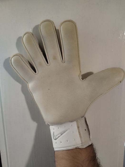 Вратарски ръкавици