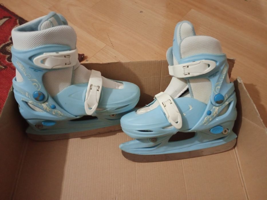 Продам детские коньки