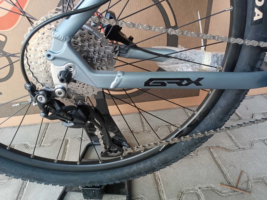 НОВ велосипед  27.5" Cross GRX 8