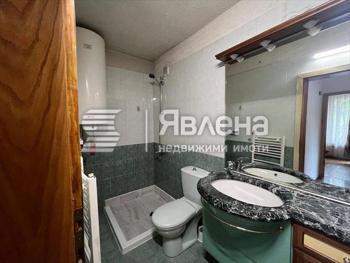 Дава се под наем Четиристаен апартамент в София, Студентски град - 200 кв.м за 1100 € - Снимка #2