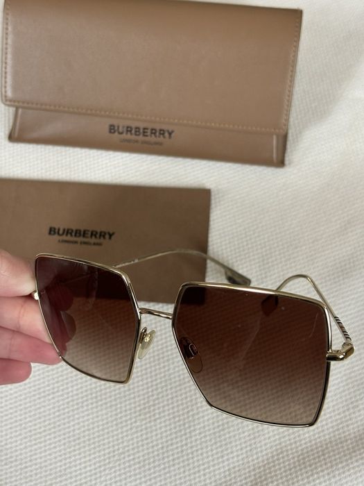 дамски слънчеви очила burberry