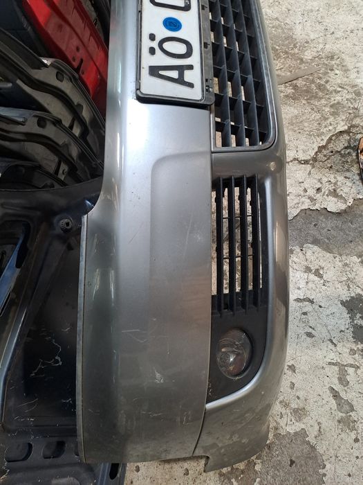 Бампер передний AUDI A6 C5 2003 года