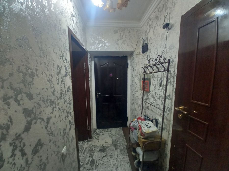 Квартира 1 комнатный сатылады,27 мкр.