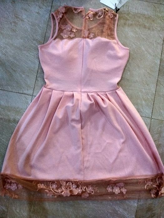 Нова рокля пепел от рози