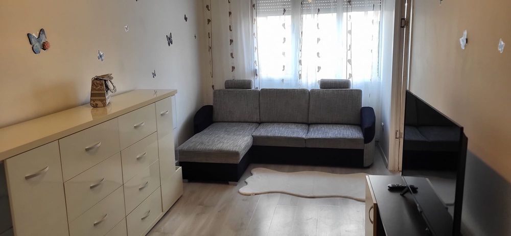 Inchiriez apartament Uta la parter