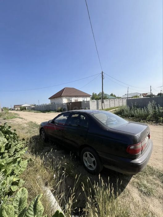 Продам срочно Toyota Carina E