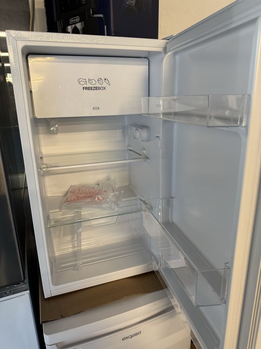 Frigider compact cu congelator mic de top Gorenje RB39EPW4