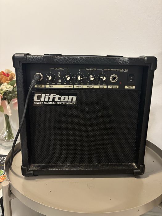 Amplificator boxa  chitara clifton