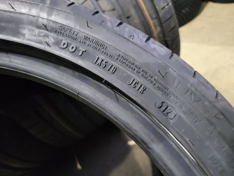 295/35/21 DUNLOP 4бр