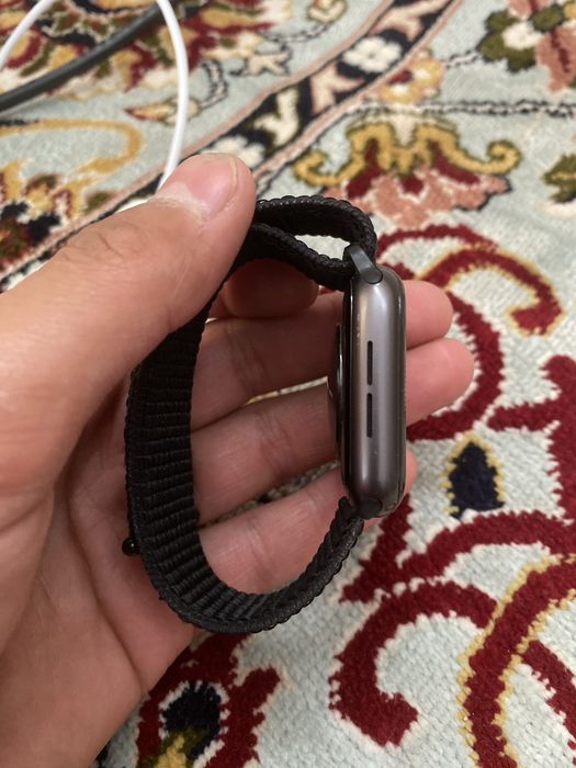 Продается apple watch se 44mm