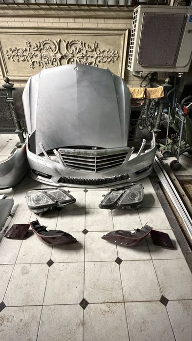 Mercedes w212,    2011 zapchast