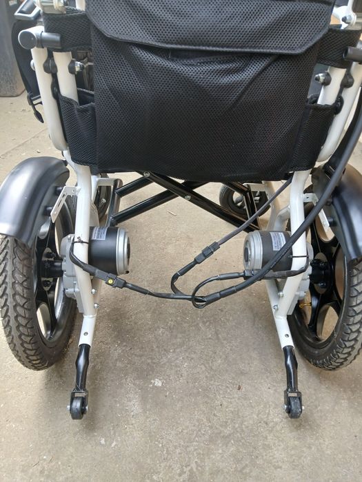 Cărucior cu rotile electric