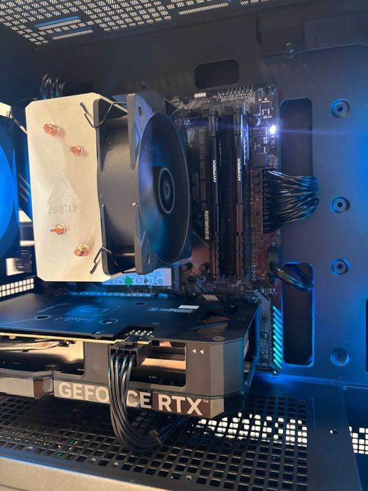 Геймърски компютър AMD Ryzen 5 5600X, RTX 4060 Ti 8GB, 16GB ram