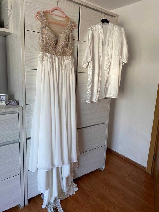 Rochie mireasa facuta la comanda