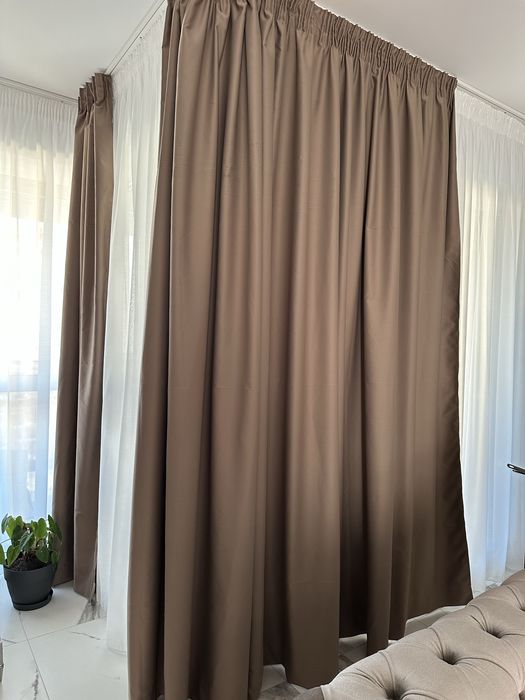 Draperii blackout maro