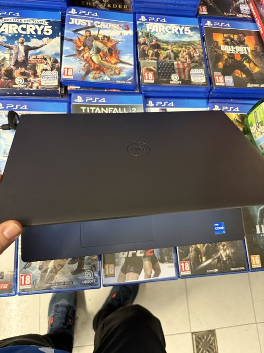 Laptop Dell Vostro 3530 i5-1334U 16GB SSD 512GB Win11 Pro