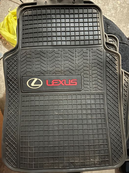Полик для автомобиля лексус