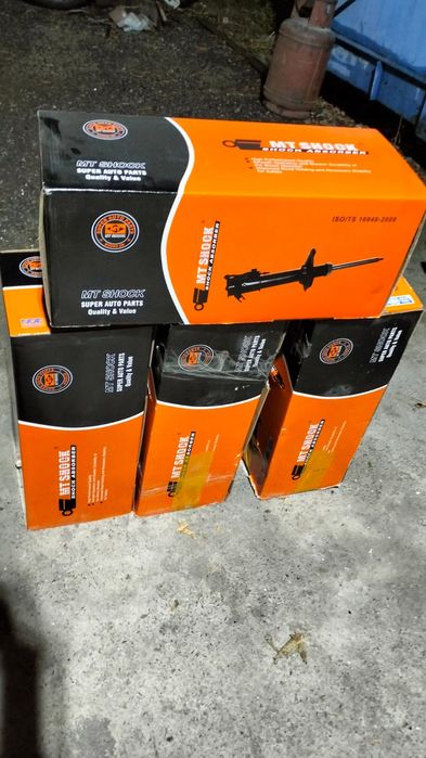 Продам амортизаторы на камри 30-35