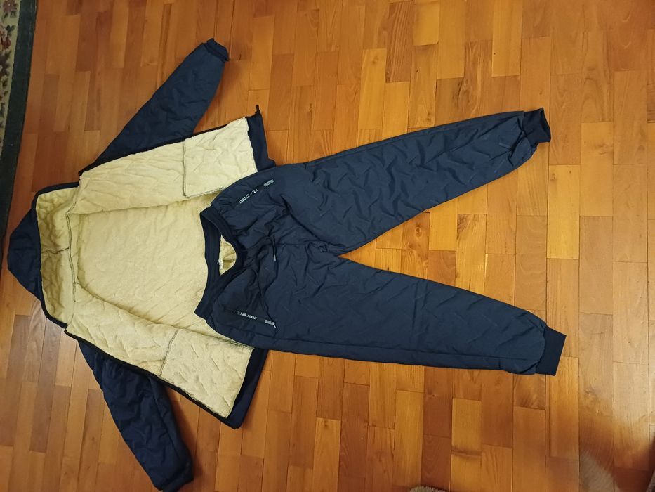 Canadiana +pantaloni+ghete-toate imblanite. /iarna