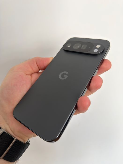 Google Pixel 10 Pro XL, 256gb, full box + Google FitBit Air