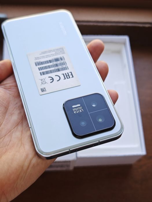 Xiaomi 13 256Gb идеальный