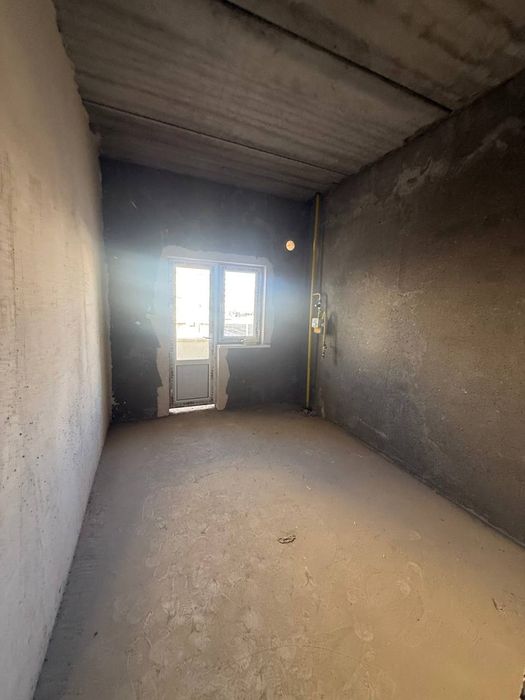 2 хона 2 кават 64м² 7микро район
7 каватли гиштли лифтли дом 
Ор: 7- м