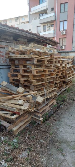 Супер оферта до 3 май! Дървени палети в добро състояние  90 броя