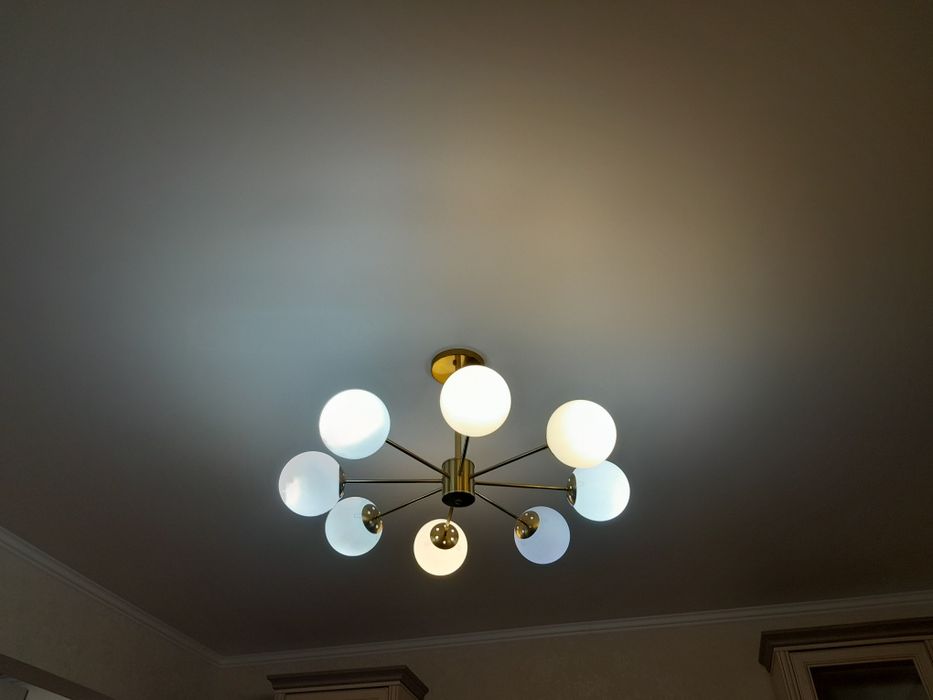 Продам люстру в хорошем состояние.