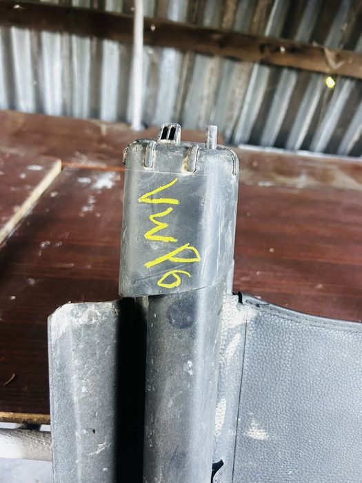 Щора за багажник  VW Passat 6/7