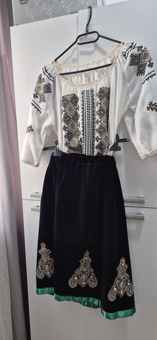 Ie si fusta ,costum popular
