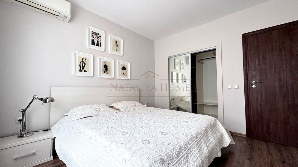 Продава се Тристаен апартамент в Бургас, Сарафово - 110 кв.м за 2200 €/кв.м - Снимка #8