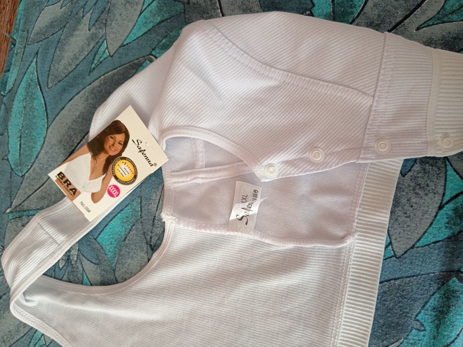 Бюстгальтер на кнопка