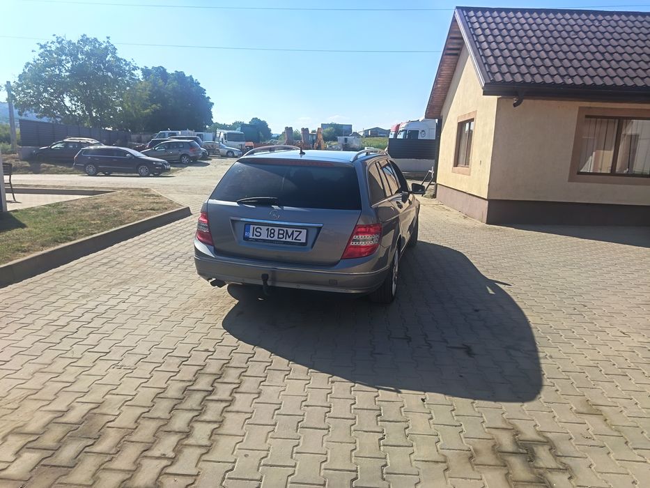 Vând Mercedes C Class w204
