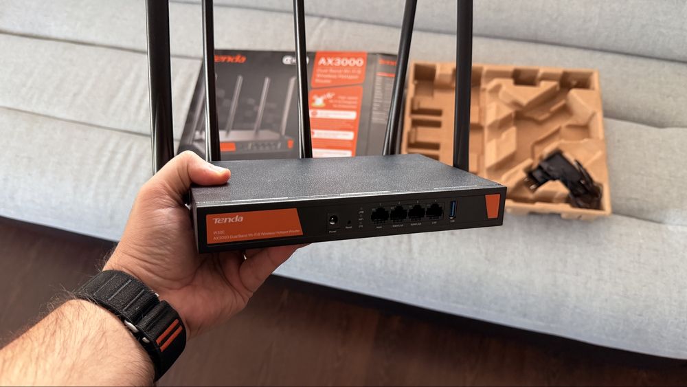 Router Tenda W30E AX3000, 4xRJ45 1Gbps 1xUSB WiFi 6, 2.4-5GHz, 3000 Mbps, 200 utilizatori