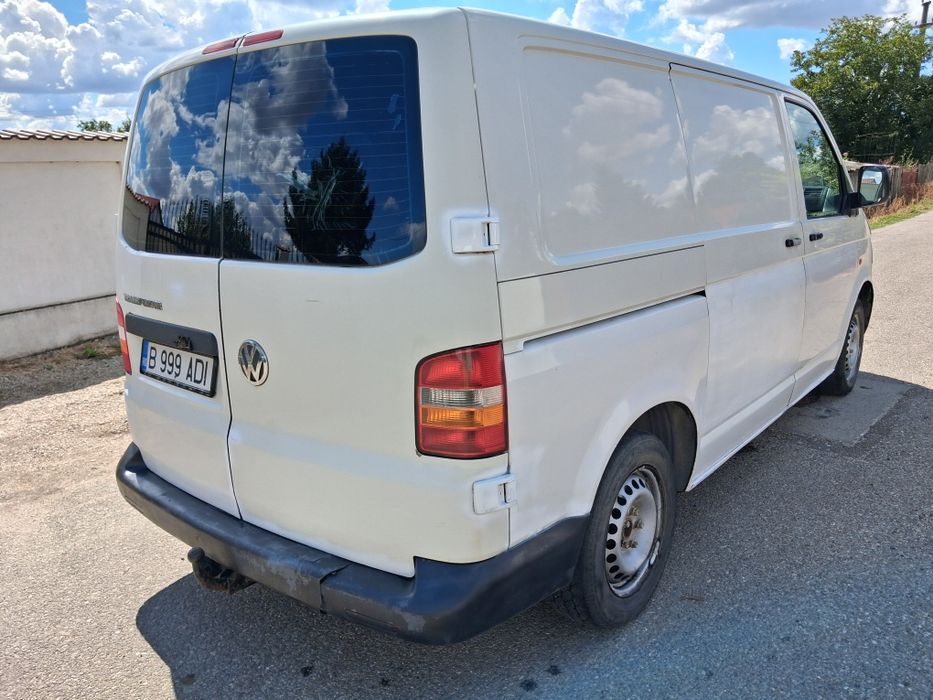 Volkswagen Transporter 2005 diesel, 2.911 € — imagine 5