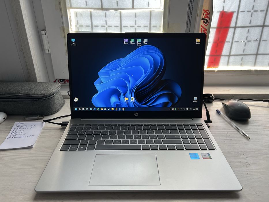 Продам ноутбук HP Laptop 15 (16/512/i5-1335U)