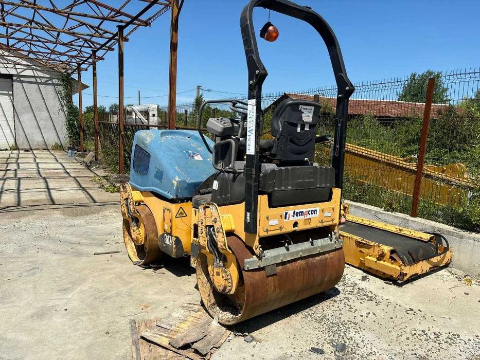 Dezmembrez cilindru compactor Volvo DD24