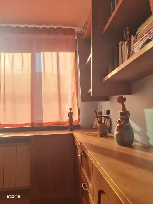 3 camere semidecomandat, spatios si luminos - Vatra Luminoasa