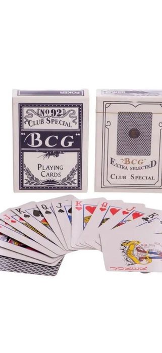 Това е комплект за покер Тексас Холдем.