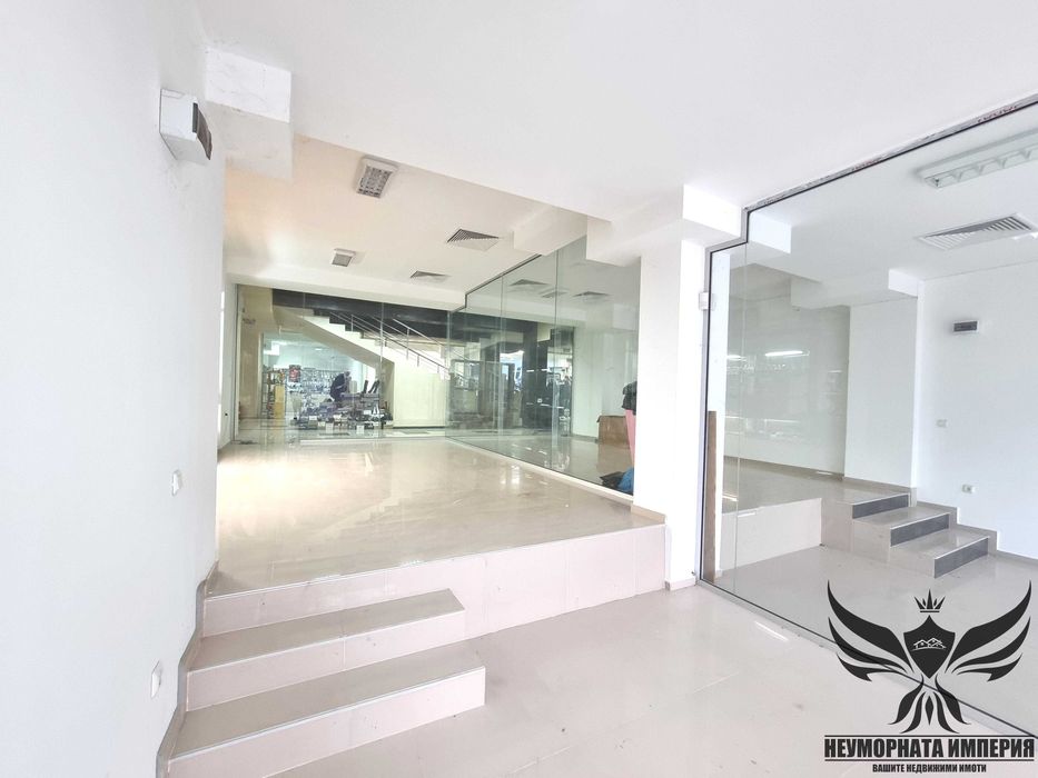 Под наем ново помещение, офис магазин 40кв. в гр.Асеновград топ център