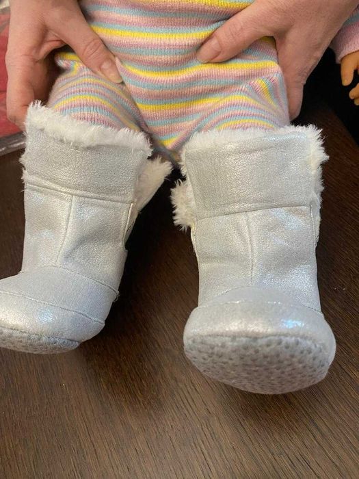 Дамские белые сапожки