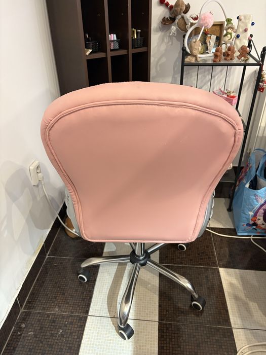 Scaun top scaune roz