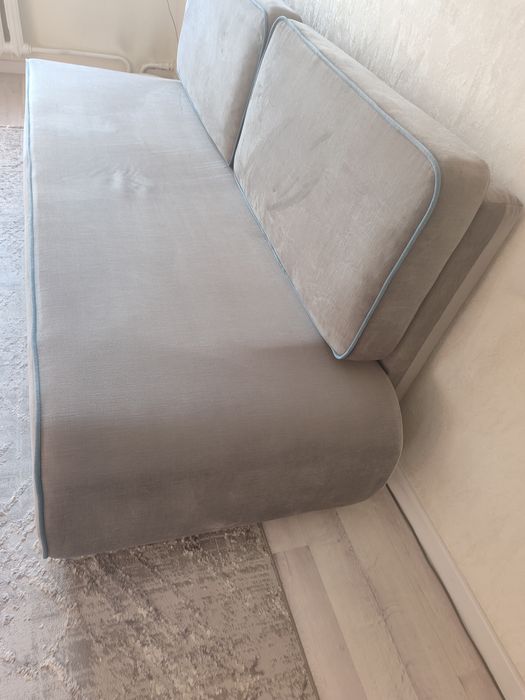 Продаю диван в отличном состоянии