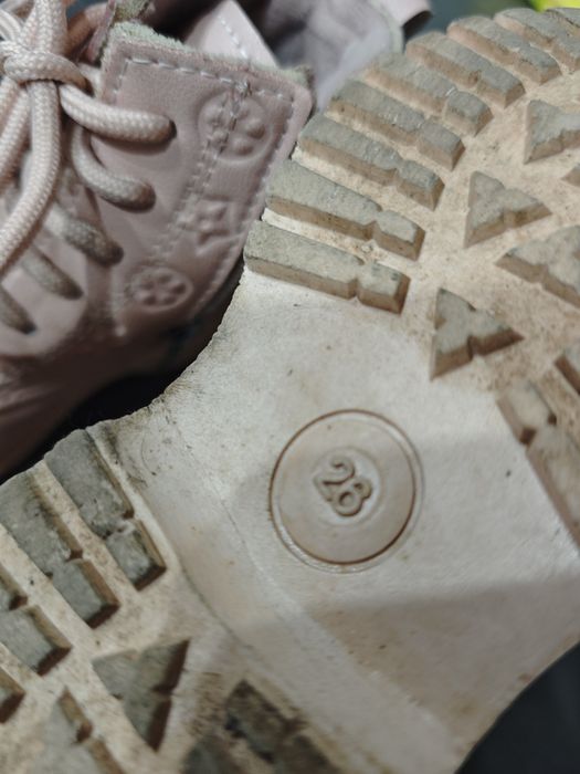 Продам осенние сапожки для девочки