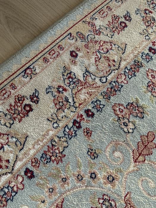 Красивый нежный коврик