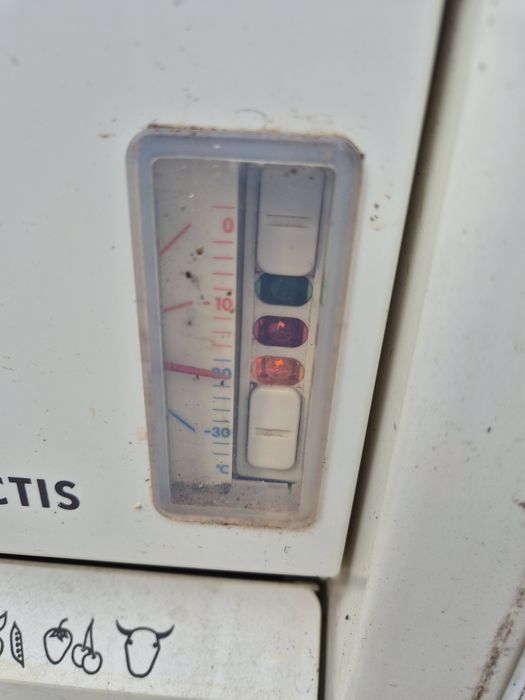 Компактен фризер AEG Arctis 0810 E – Немско качество