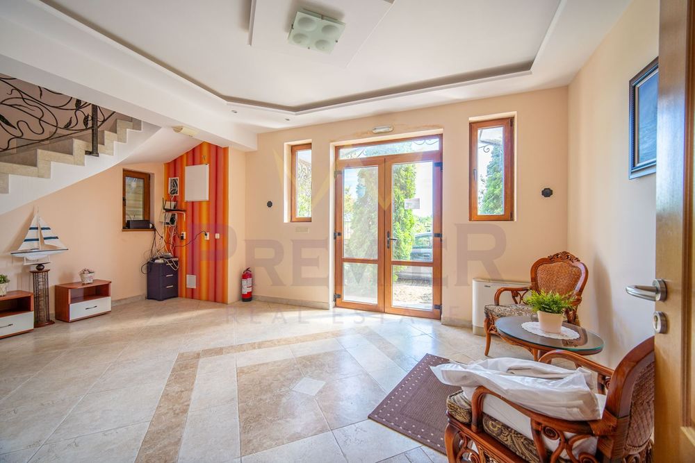 Продава се Хотел в с. Българево, Област Добрич - 667 кв.м за 473 €/кв.м - Снимка #11