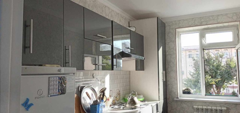 Срочно 3- хонали квартира сотилади!