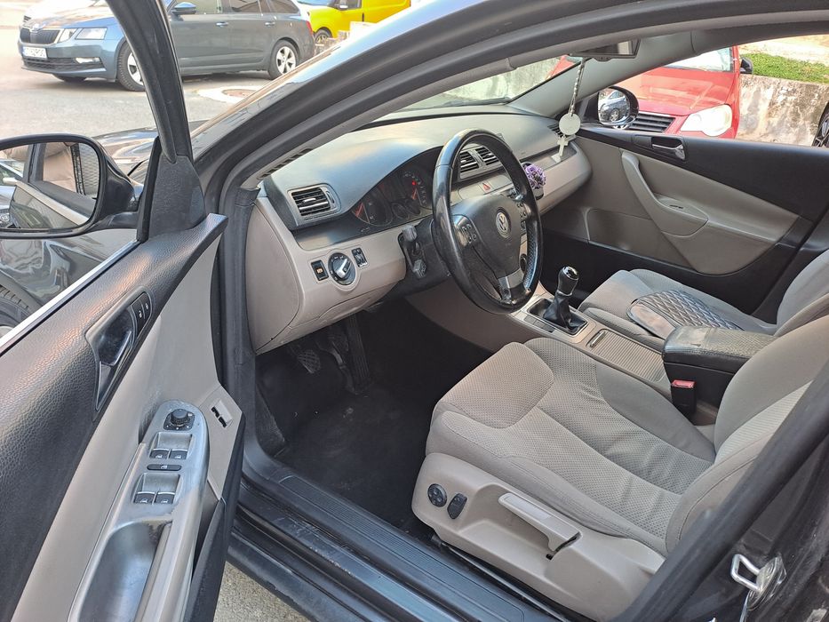 Vand urgent vw Passat b6 fab 2007 dizell pret 1900e acte vall tot anu